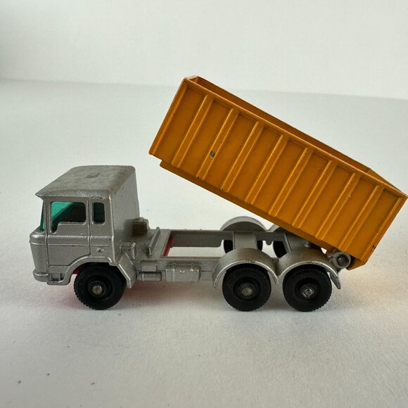 Vintage Matchbox Lesney Series No. 47 Tipper Container Truck Diecast Model - Picture 3 of 6